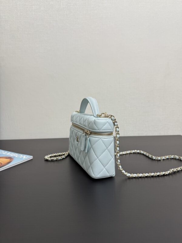 Chanel LP Blue - Image 4